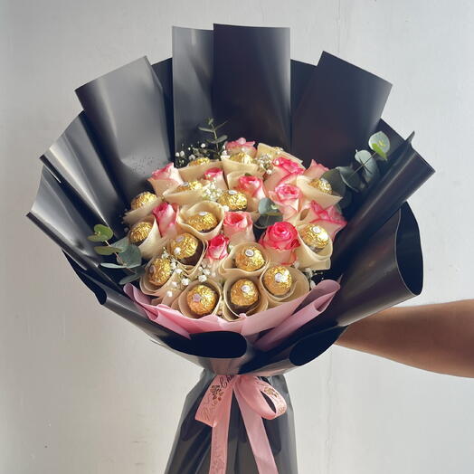 Pink Roses Chocolate Gift
