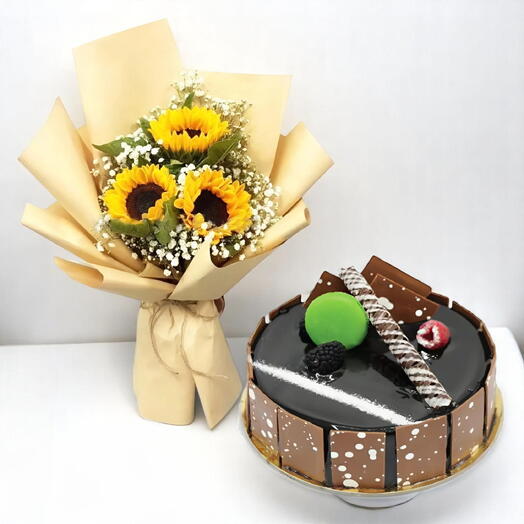 Sunflower Bliss Cake – Sunflower Bouquet with Chocolate Fudge Cake