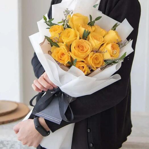 Belle - Yellow Rose Bouquet