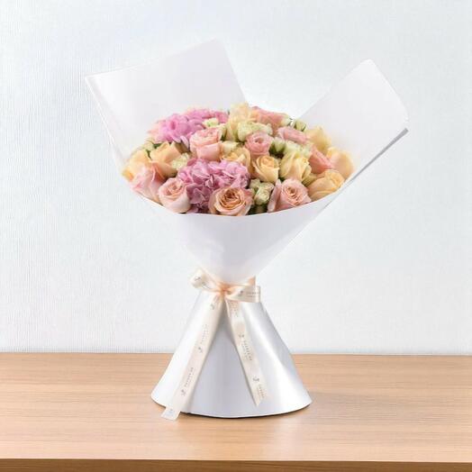 Букет «Очарование персиковых цветов»