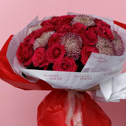 Priorat: Large Bouquet of Red Roses and Silver-burgundy Chrysanthemums