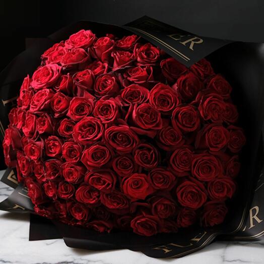 Bouquet de 150 roses rouges