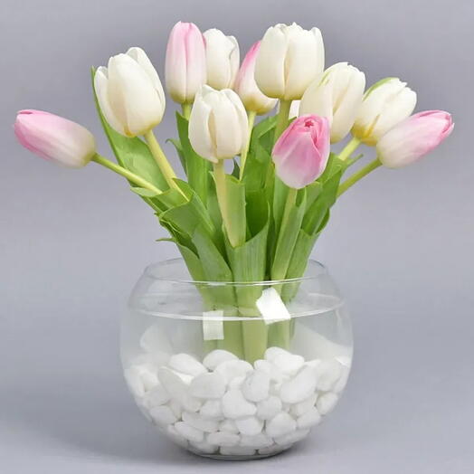 Романтическое прикосновение
Нежная цветочная элегантность