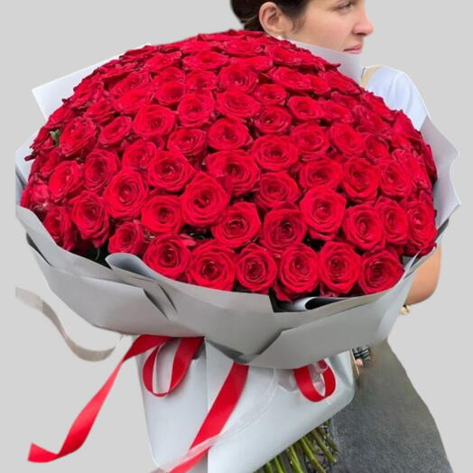 Роскошный букет из 201 крупной красной розы
