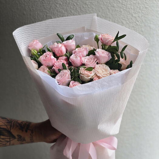 Spray Roses Bombastic Charm