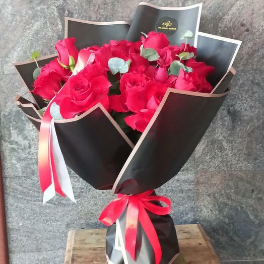 25 Red Roses Bouquet