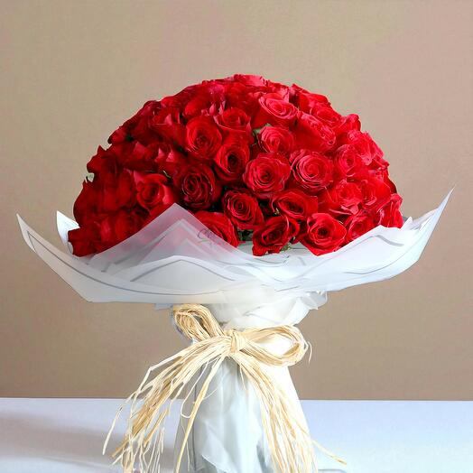 Ramo de 50 tallos de rosas rojas