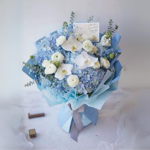 Специальный букет гортензий