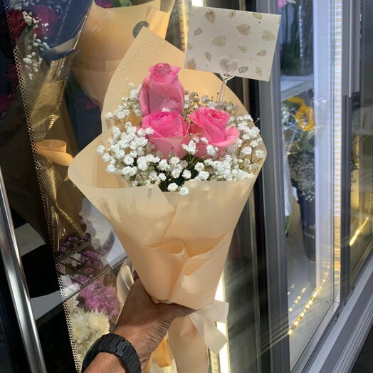 3 pink rose bouquet