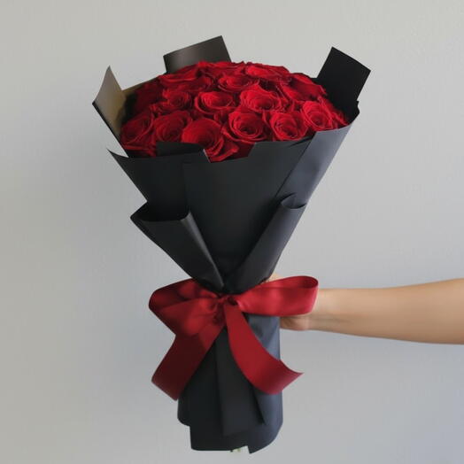 Голландские красные розы