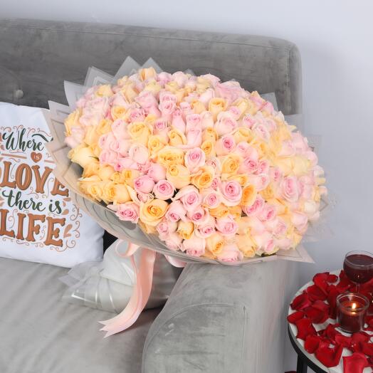 Care 251 розовые и персиковые розы