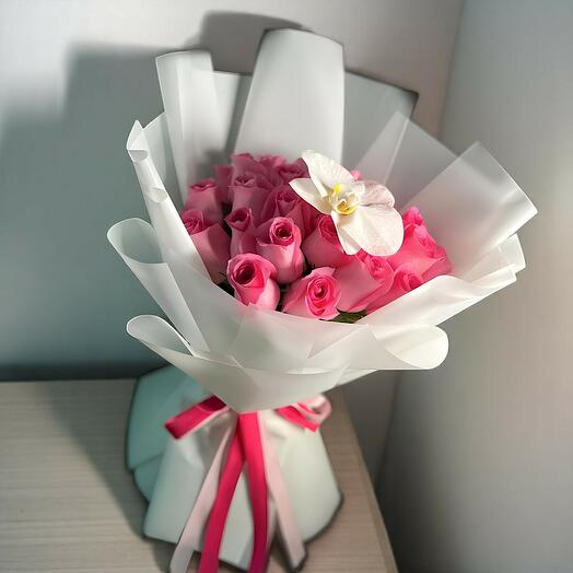 Pink rose bouquet