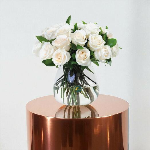 Classic 24 White Roses