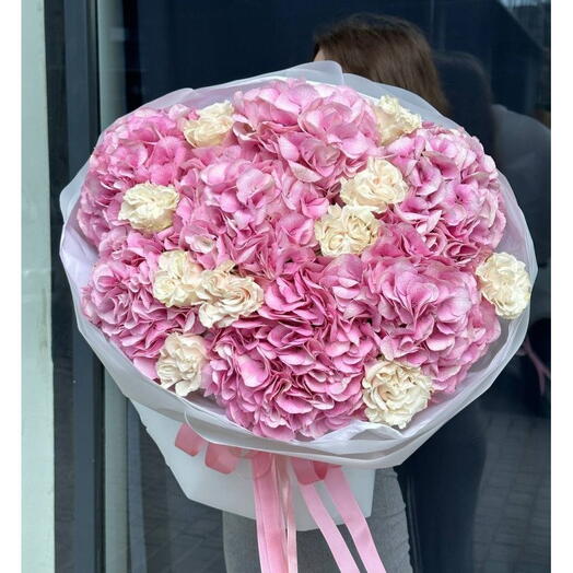 Pink-Glowing Hydrangea Luxury Bouquet