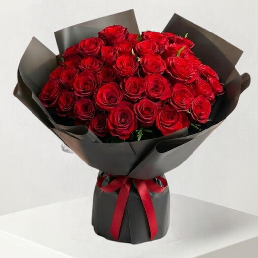 99 Things _ Bouquet luxueux de roses rouges de la Saint-Valentin pour elle ou pour un anniversaire