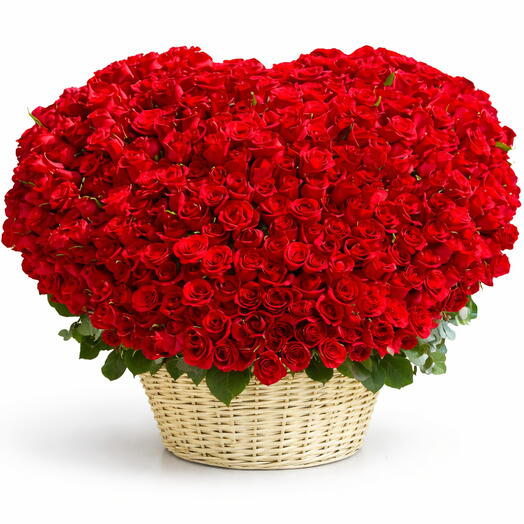 Valentine s Signature 501 Red Roses Heart of Love