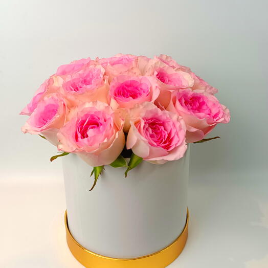 Мандала из роз в коробке