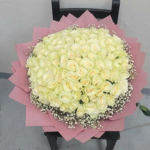 Бело-фиолетовый дизайн обложки 💜