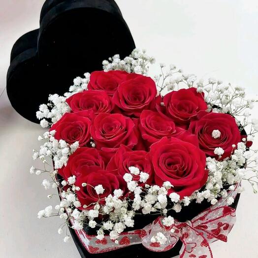 Red roses in box
