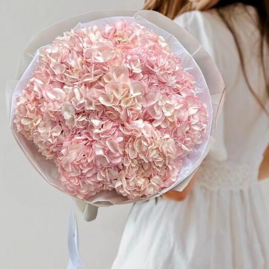 Bouquet de luxe d'hortensias roses | 9 tiges élégantes pour la romance | Livraison à Dubaï