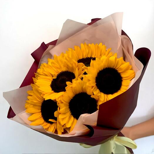 Букет из 10 подсолнухов