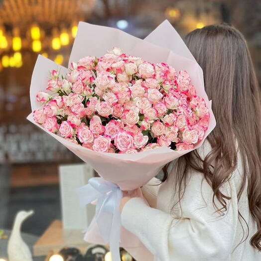 30 Reflex Spray Rose Bouquet