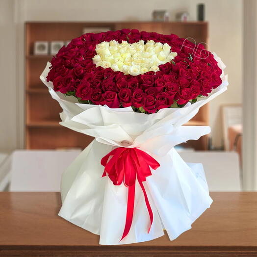 200 Red and White Roses Premium Bouquet
