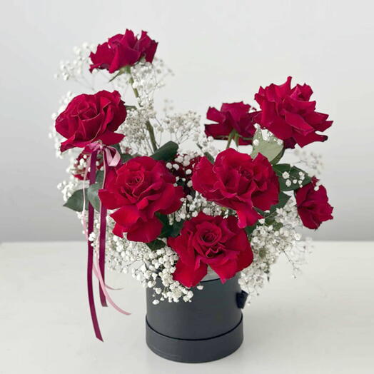 Ruby Elegance – Red Reflex Roses Box ️