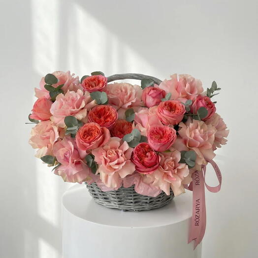 Корзина для садовых растений «Коралловый сорбет»: «Персиковый луг с розами» (Peach Rose Meadow Luxy).