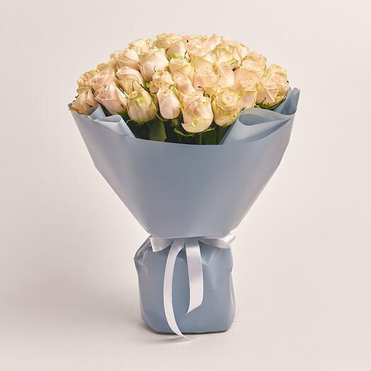 Light - 51 cream Rose Bouquet