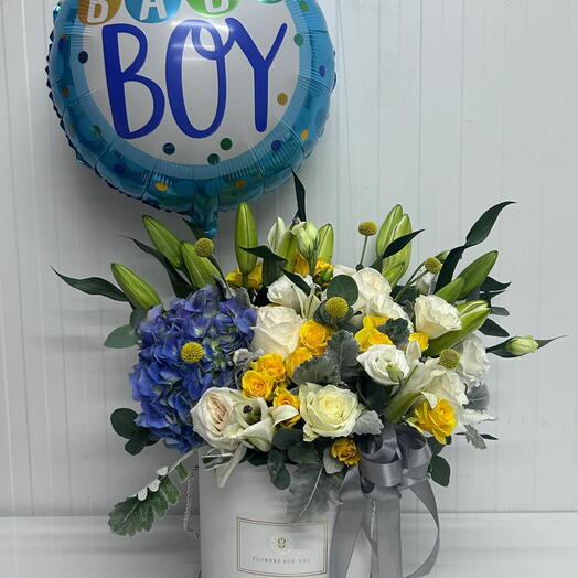 Baby Boy / Baby Girl Gift Box with Helium Balloon
