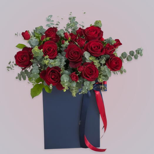 Crystal Dew: 15 stem red roses