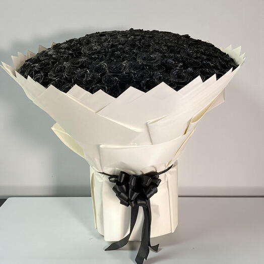 Eternal Noir – 201 Black Roses