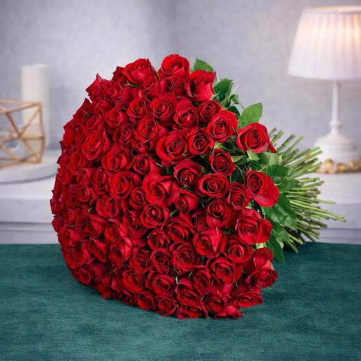 Majesté Cramoisi – Bouquet de 101 roses rouges