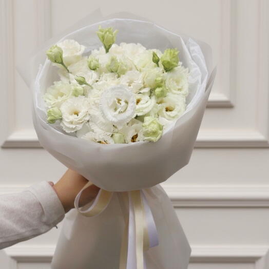 Bouquet de fleurs avec 15 eustomas blancs