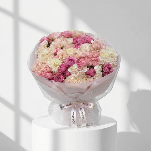 Pink Ombre Cloud: The Mixed Hydrangea   Rose Masterpiece