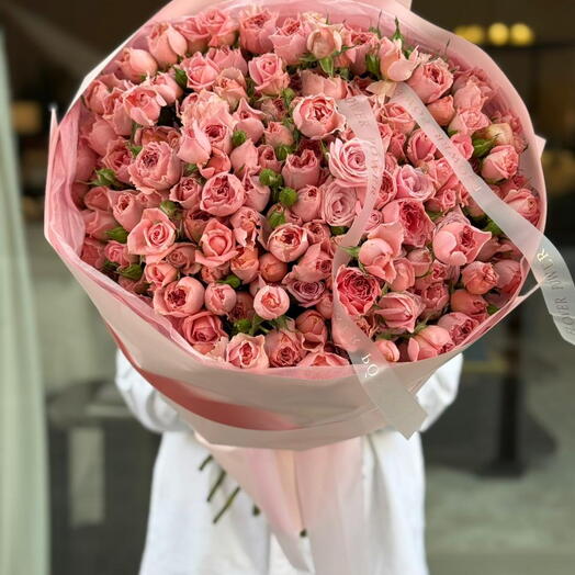 Princess Lulu Spray Rose Bouquet