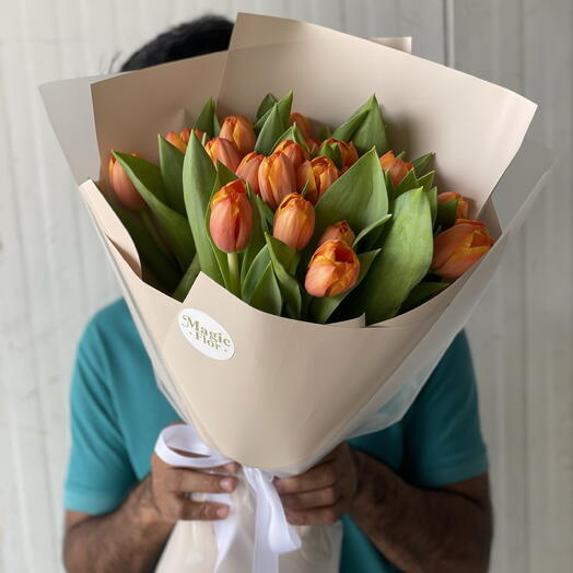 25 برتقالة وزهرة توليب