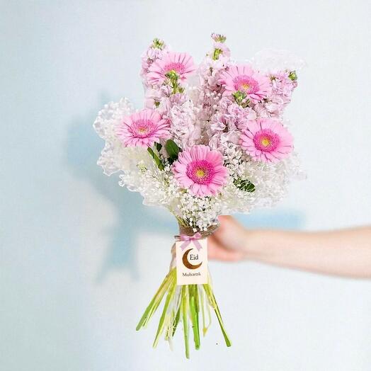 EID Розовая композиция из лепестков