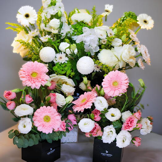 Set de mesa completo en blanco y rosa