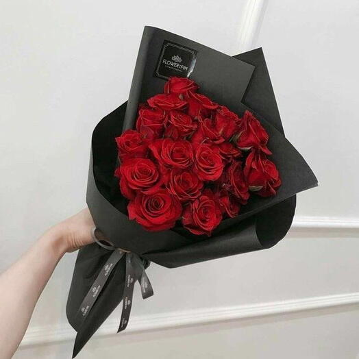 Rosas rojas para ella