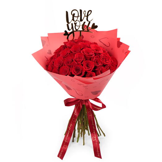 Букет из 35 красных роз с биркой «Люблю тебя»