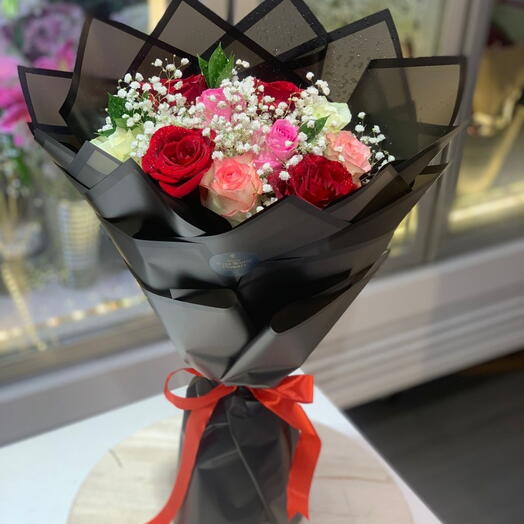 Специальный смешанный букет роз