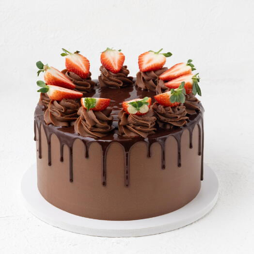 Шоколадно-клубничный торт (16-19 порций)