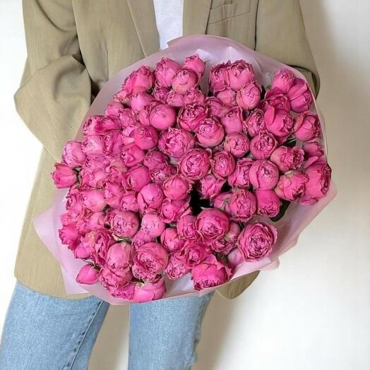 Pegro Bouquet – 30 миниатюрных тёмно-розовых роз в элегантной розовой упаковке