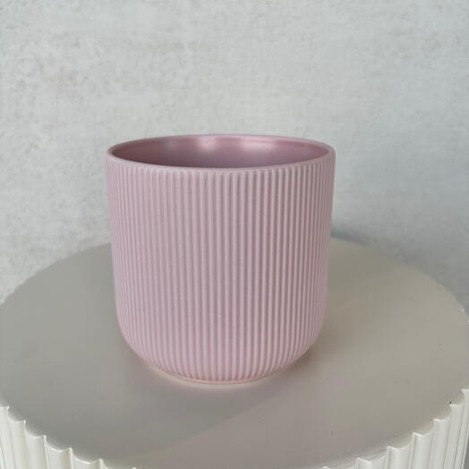 Розовая ваза