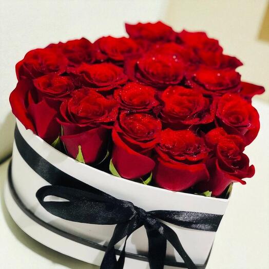 Heart of Love Red Roses Box