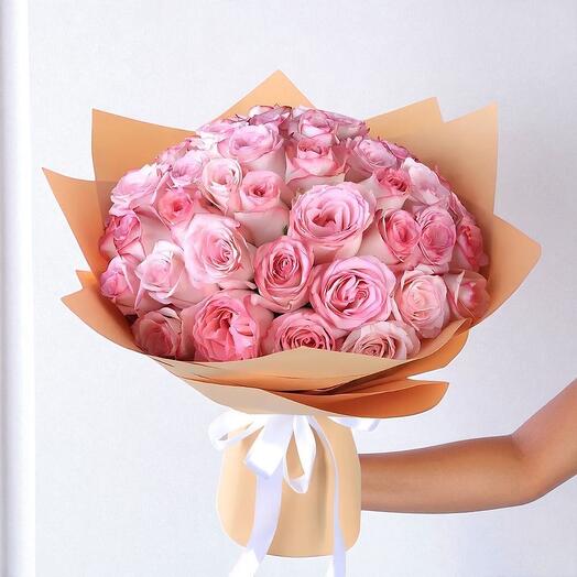 Blush of Love – Elegant Pink Roses Mono Bouquet (30 Stems)