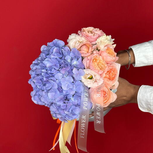 Whisper Lilac: Small Bouquet of Hydrangeas, Roses and Eustomas