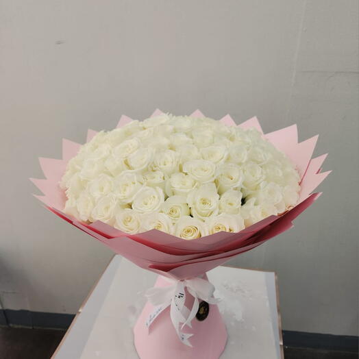 101 White Roses